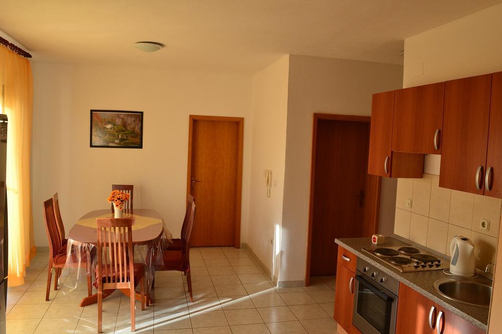 Apartments Marina Srima Exterior photo